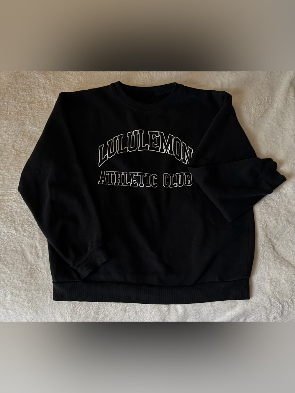lululemon logo Crewneck